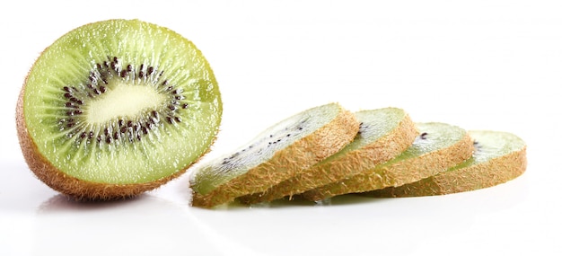 Świeże owoce kiwi