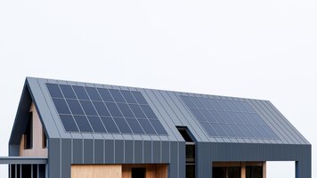 System fotowoltaicznych paneli słonecznych na dachu nowoczesnego domu