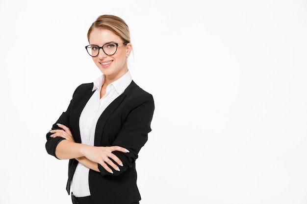 Szczęśliwej blondynki biznesowa kobieta w eyeglasses
