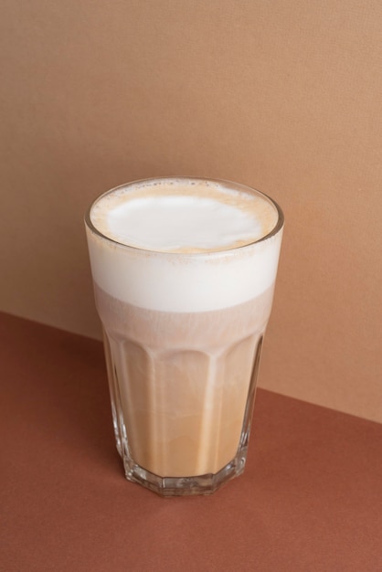 Bezpłatne zdjęcie szklanka kawy frappe