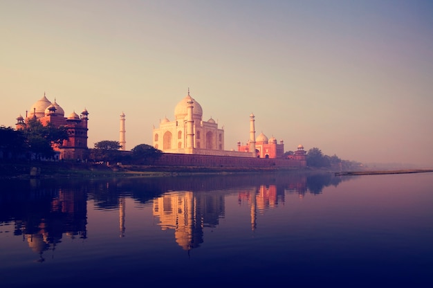 Bezpłatne zdjęcie taj mahal w agra india