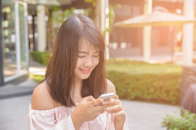 Telefon uśmiech komunikacji smartfon rozrywka