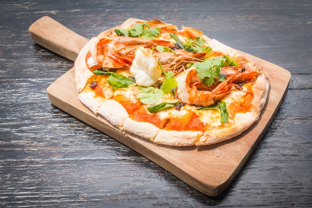 Tom yum Pizza