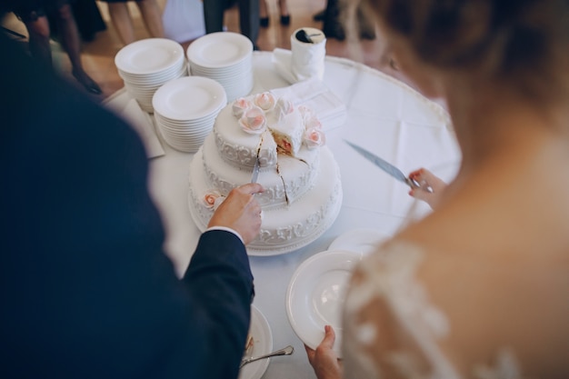 Bezpłatne zdjęcie tort weselny
