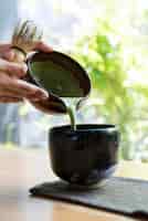 Bezpłatne zdjęcie tradycyjna japońska zielona herbata matcha