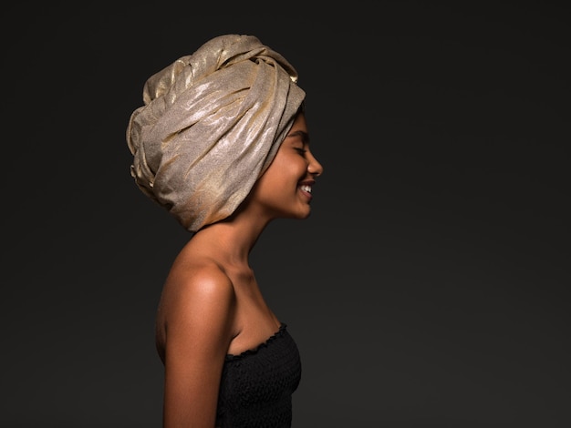 Turban kobieta afrykańska etniczna piękność twarz czysta zdrowa skóra zbliżenie portret