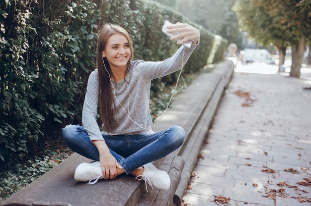 Twarz Młody Selfie Sweter Hipster