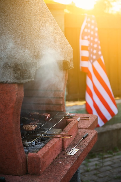 Bezpłatne zdjęcie usa dnia niepodległości pojęcie z grillem