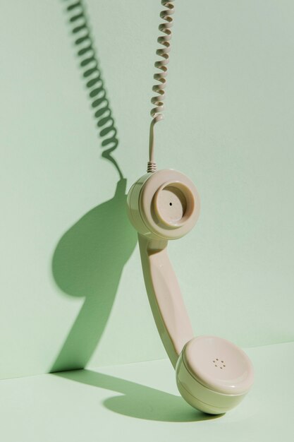 Vintage słuchawka telefoniczna z przewodem