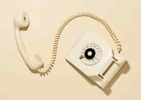 Bezpłatne zdjęcie vintage żółty układ telefoniczny