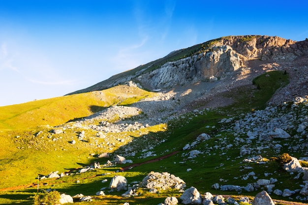 Bezpłatne zdjęcie w pirenejach. huesca