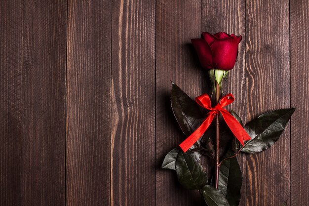 Walentynki dzień matki kobiet czerwony róża prezent niespodzianka