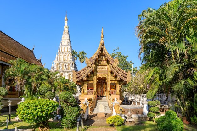 Wat Chedi Liam Ku Kham lub świątynia kwadratowej pagody w starożytnym mieście Wiang Kum Kam Chiang Mai Tajlandia