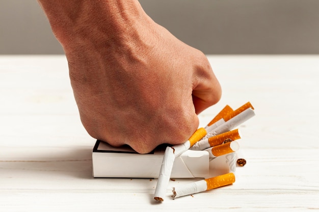 Bezpłatne zdjęcie wiadomość o rzuceniu palenia