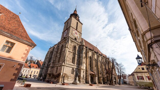 Widok na Czarny Kościół w Brasov w Rumunii