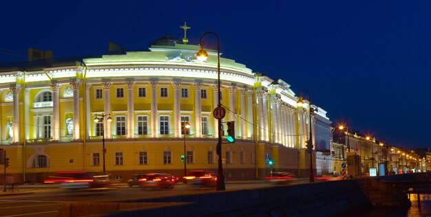 Widok na Petersburg w nocy