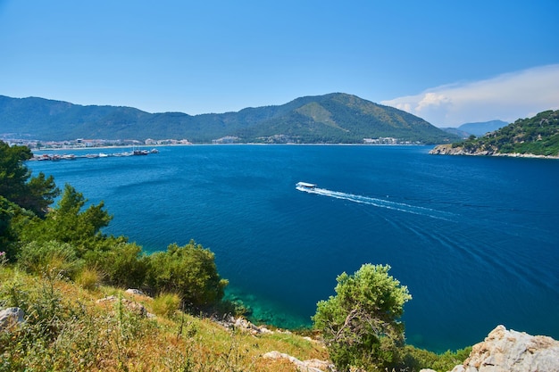 Widok na plażę Icmeler w mieście Marmaris