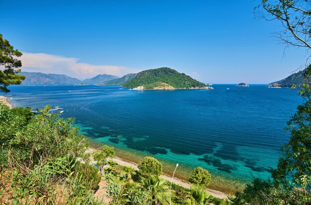 Widok na plażę Icmeler w mieście Marmaris