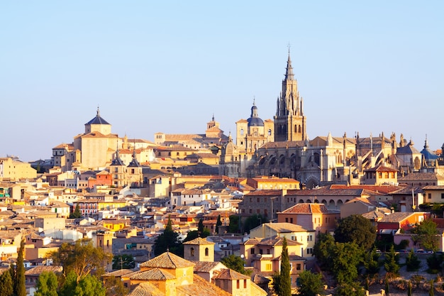Widok na Stare Miasto i katedrę. Toledo