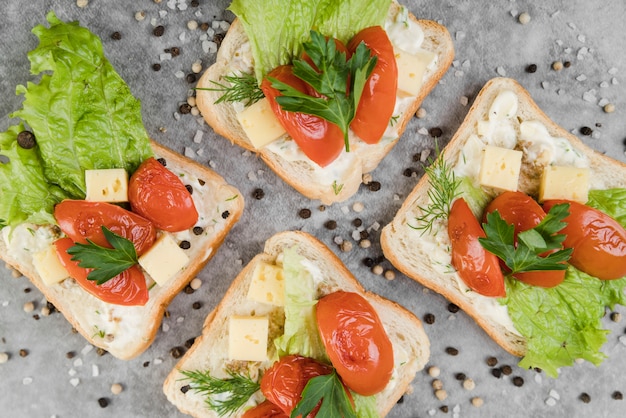 Widok Z Góry Bruschetta Na Stole