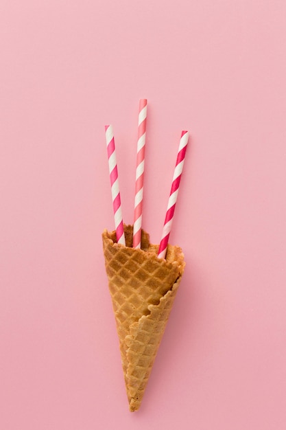 Widok z góry lody ze słomkami
