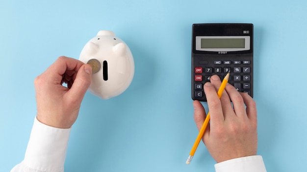 Widok z góry na asortyment elementów finansów