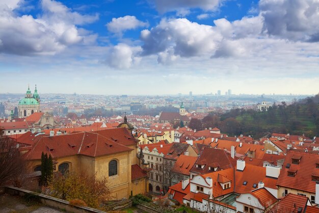 Widok z góry na Pragę