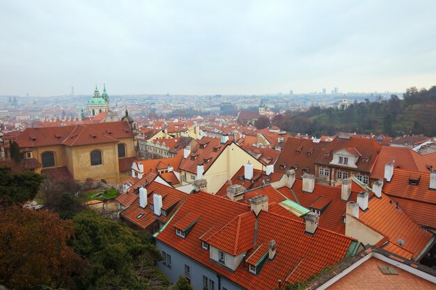Widok z góry na Pragę