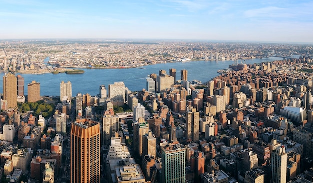 Widok z lotu ptaka na panoramę Manhattanu