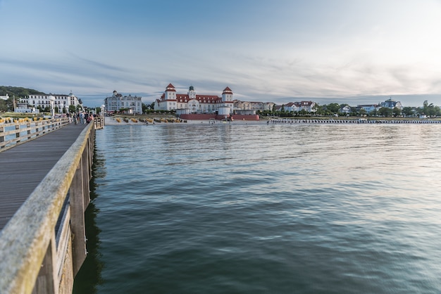 Widok z molo na plaży Binz