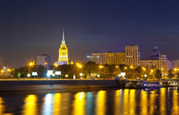 Widok z Moskwy w nocy