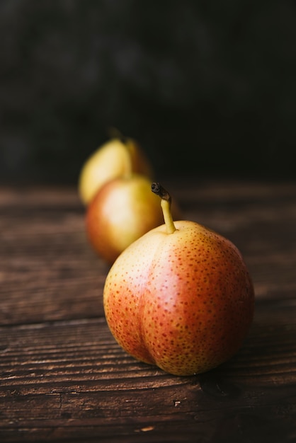 Widok z przodu układu zdrowych owoców