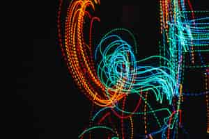 Bezpłatne zdjęcie wirujące światła neonowe