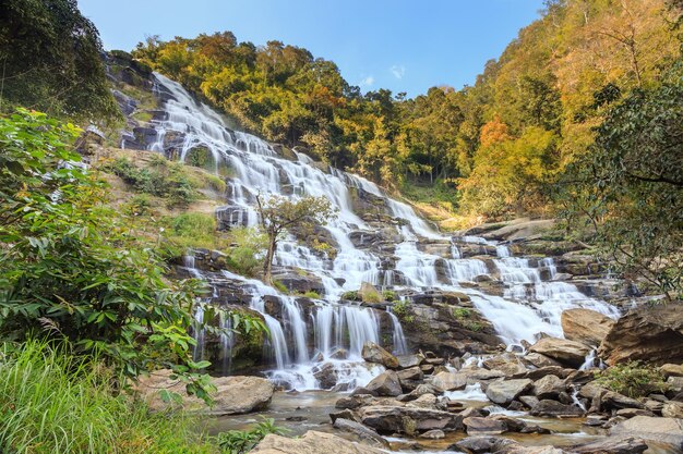 Wodospad Mae Ya Park Narodowy Doi Inthanon Chiang Mai Tajlandia