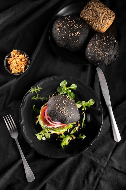 Wysoki kąt pysznej kompozycji burgera