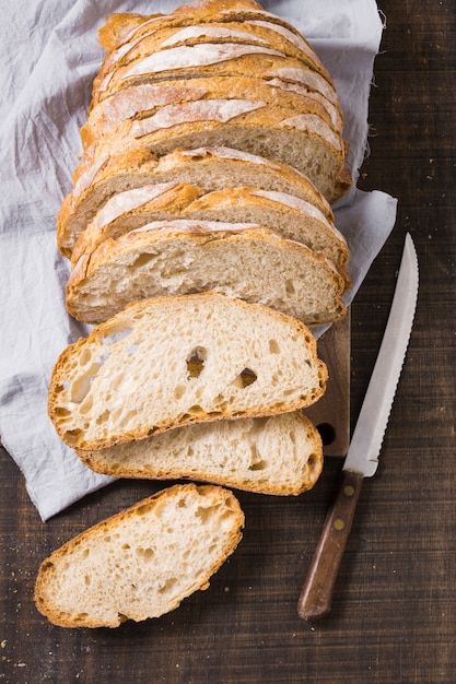 Wysoki widok bochenków chleba