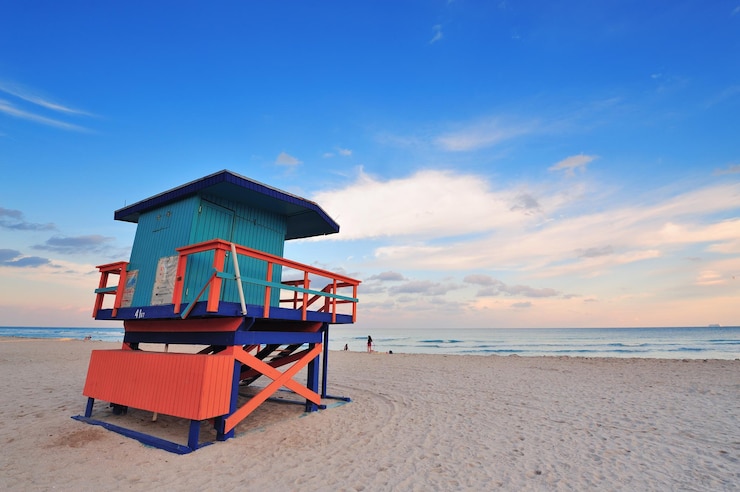 Bezpłatny plik Zdjęcie zachód słońca w miami south beach