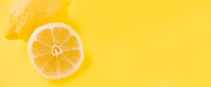 Bezpłatny plik Zdjęcie zakończenie organicznie cytryna z kopii przestrzenią