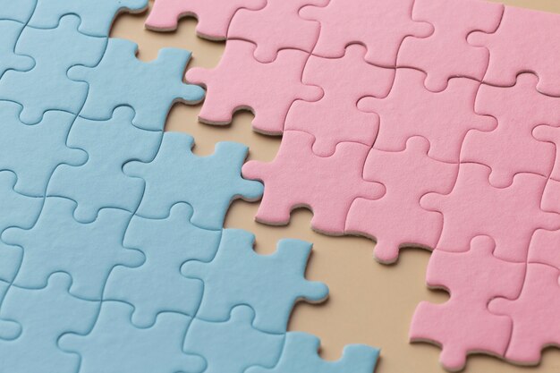 Zamknij się na tle puzzli