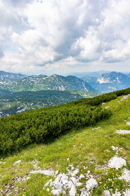 Zapierająca dech w piersiach scena z malowniczej Welterbespirale Obertraun Austria