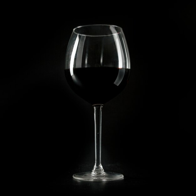 Zbliżenie szkła z winem