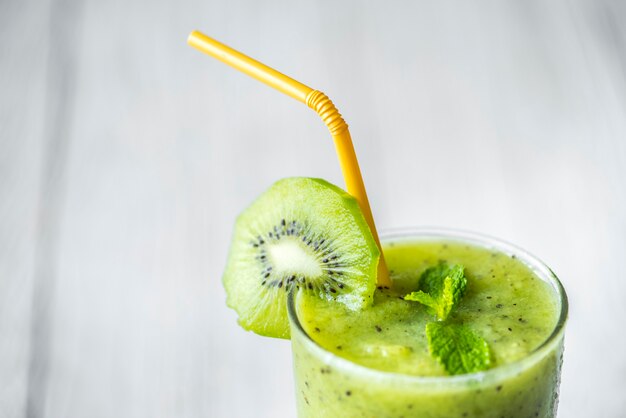 Zdrowy kiwi smoothie letni przepis