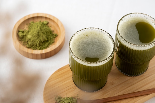 Bezpłatne zdjęcie zielona herbata matcha, martwe życie