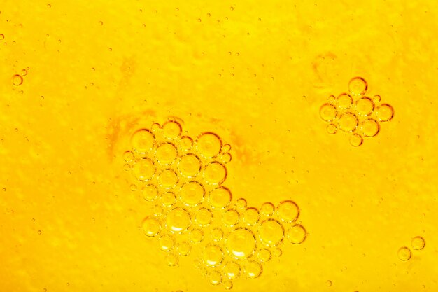 Aceite de oliva con burbujas