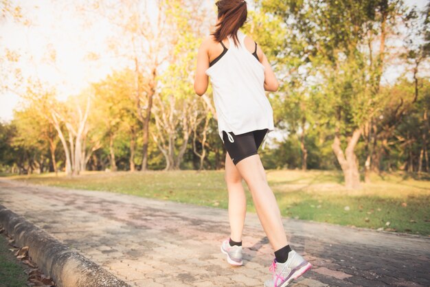 actividad maderas mujer de entrenamiento deportivo