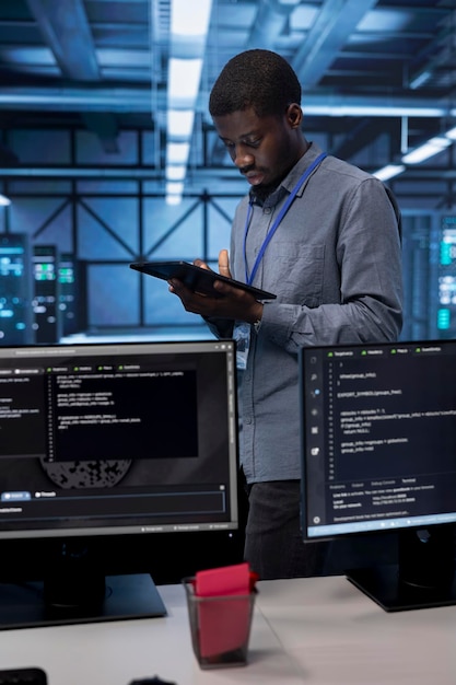 Administrar en el centro de datos utilizando el software de monitoreo del sistema en el dispositivo tableta
