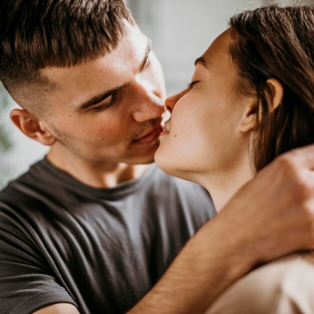 Adorable, pareja joven, enamorado