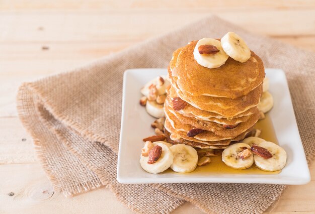 Almendra banana panqueque