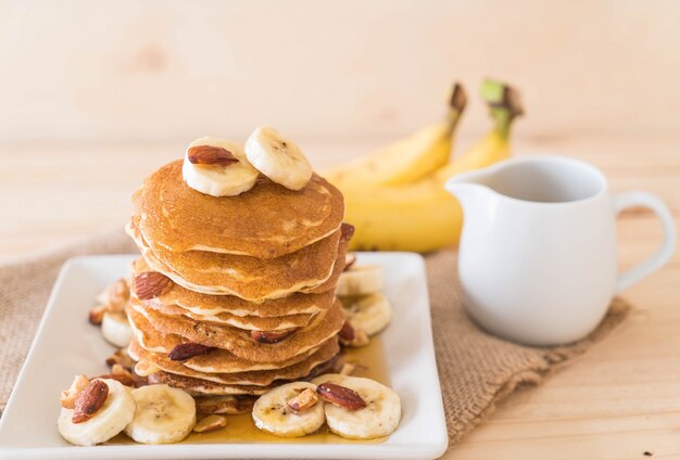 Almendra banana panqueque