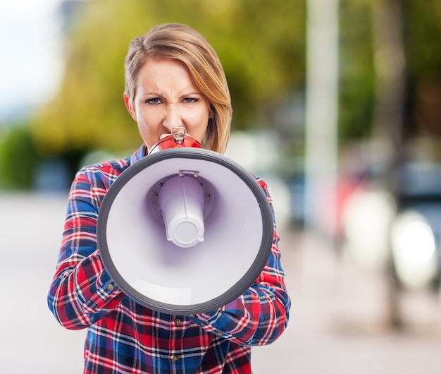 altavoces de sonido del altavoz del megáfono anunciar